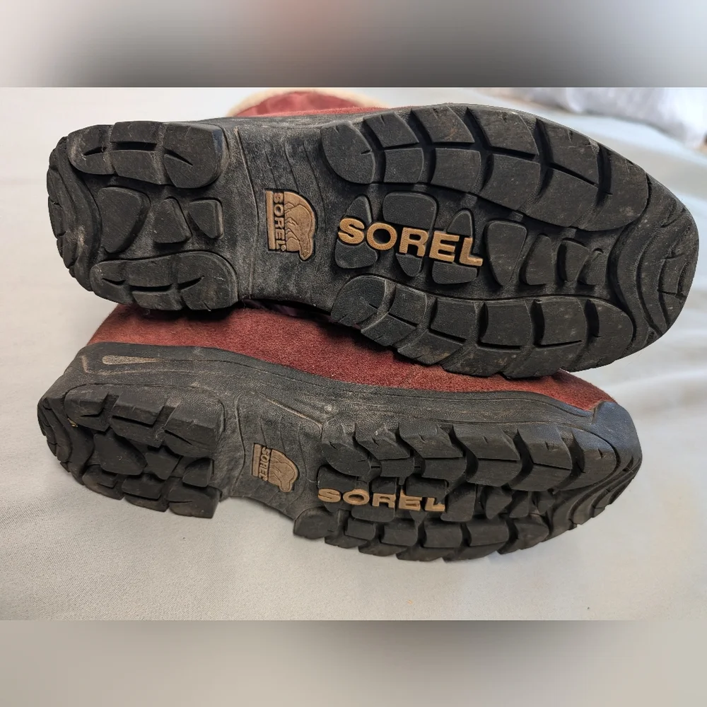 Sorel Waterproof Burgundy Suede Winter Boots Size 10